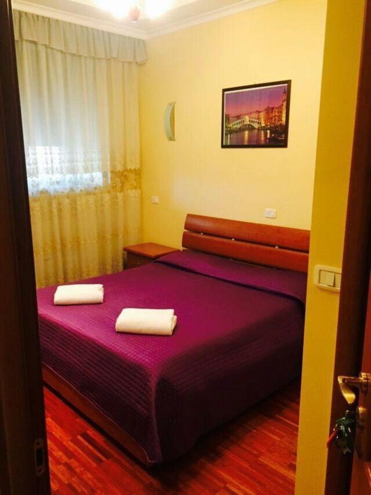 Zhihua Guest House โรม ภายนอก รูปภาพ
