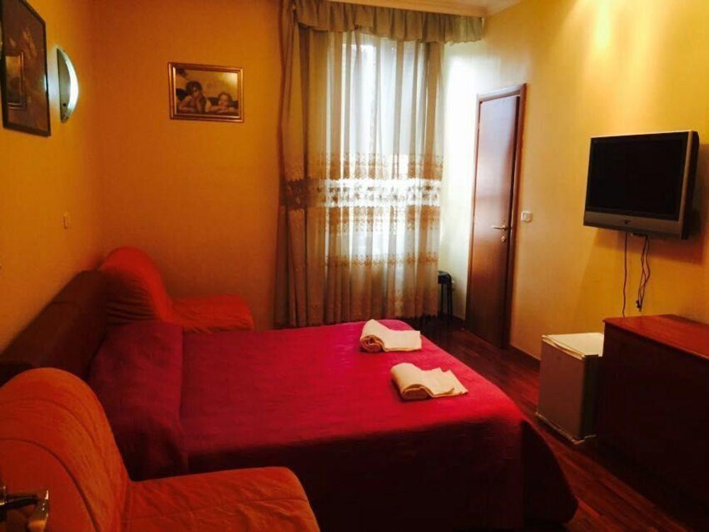 Zhihua Guest House โรม ภายนอก รูปภาพ