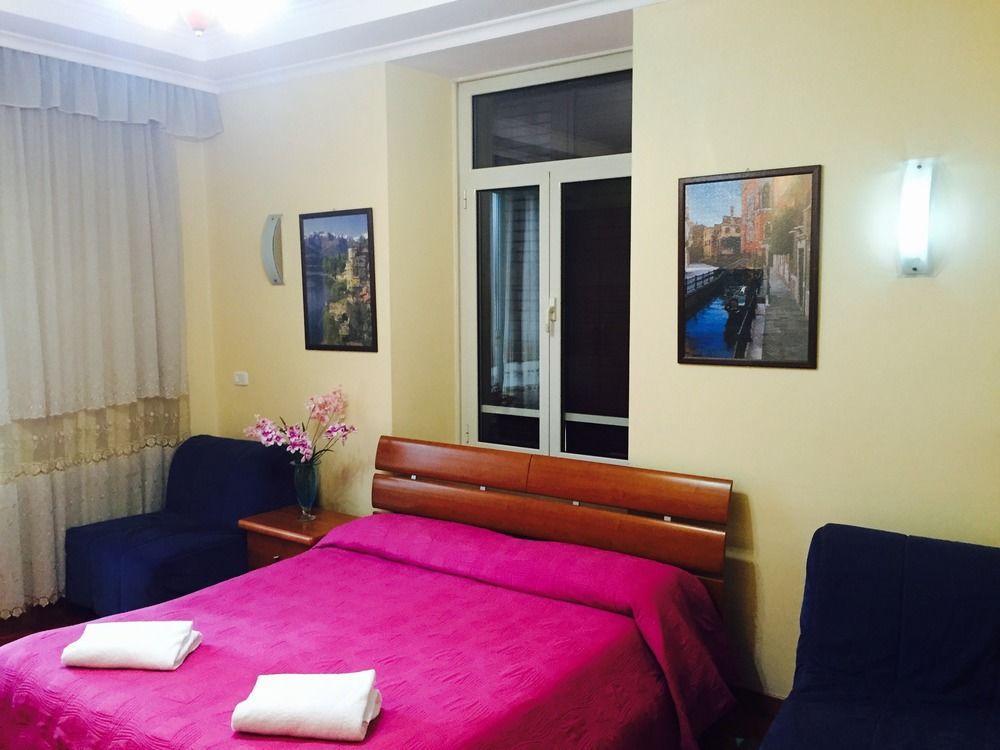 Zhihua Guest House โรม ภายนอก รูปภาพ