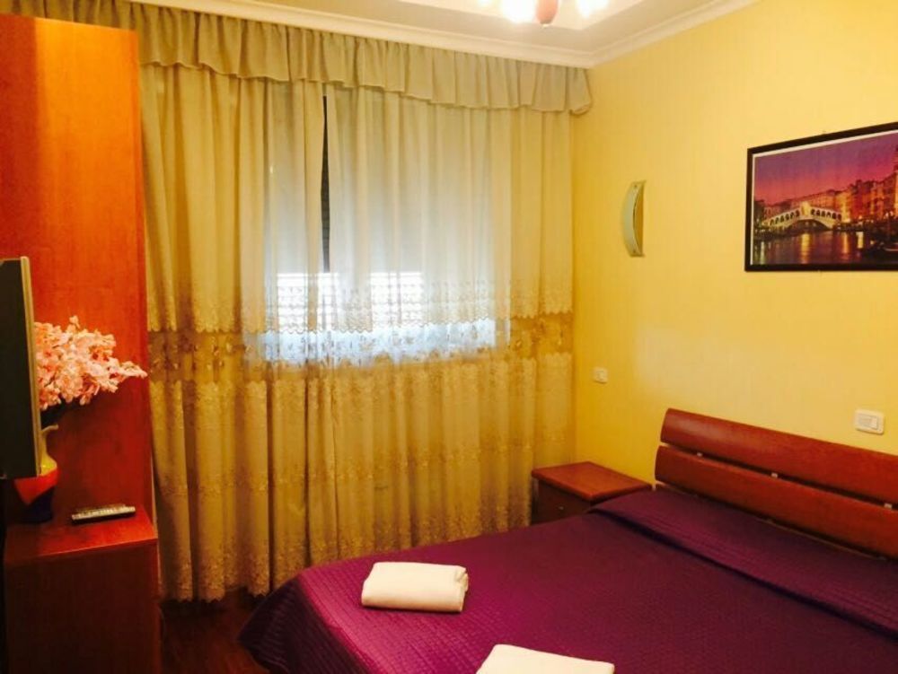 Zhihua Guest House โรม ภายนอก รูปภาพ