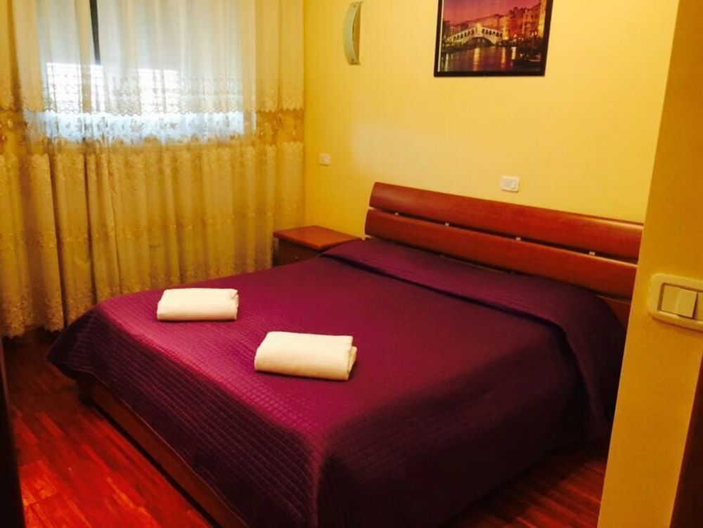 Zhihua Guest House โรม ภายนอก รูปภาพ