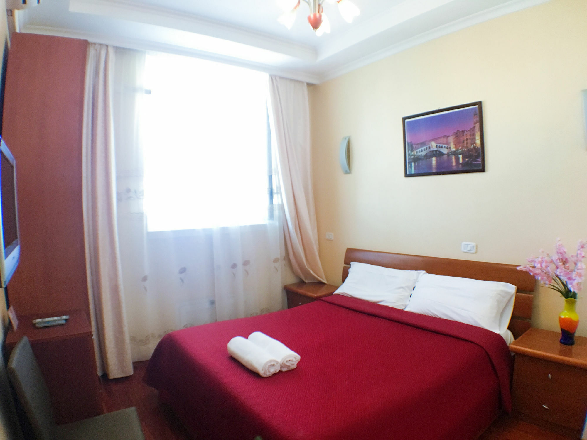 Zhihua Guest House โรม ภายนอก รูปภาพ