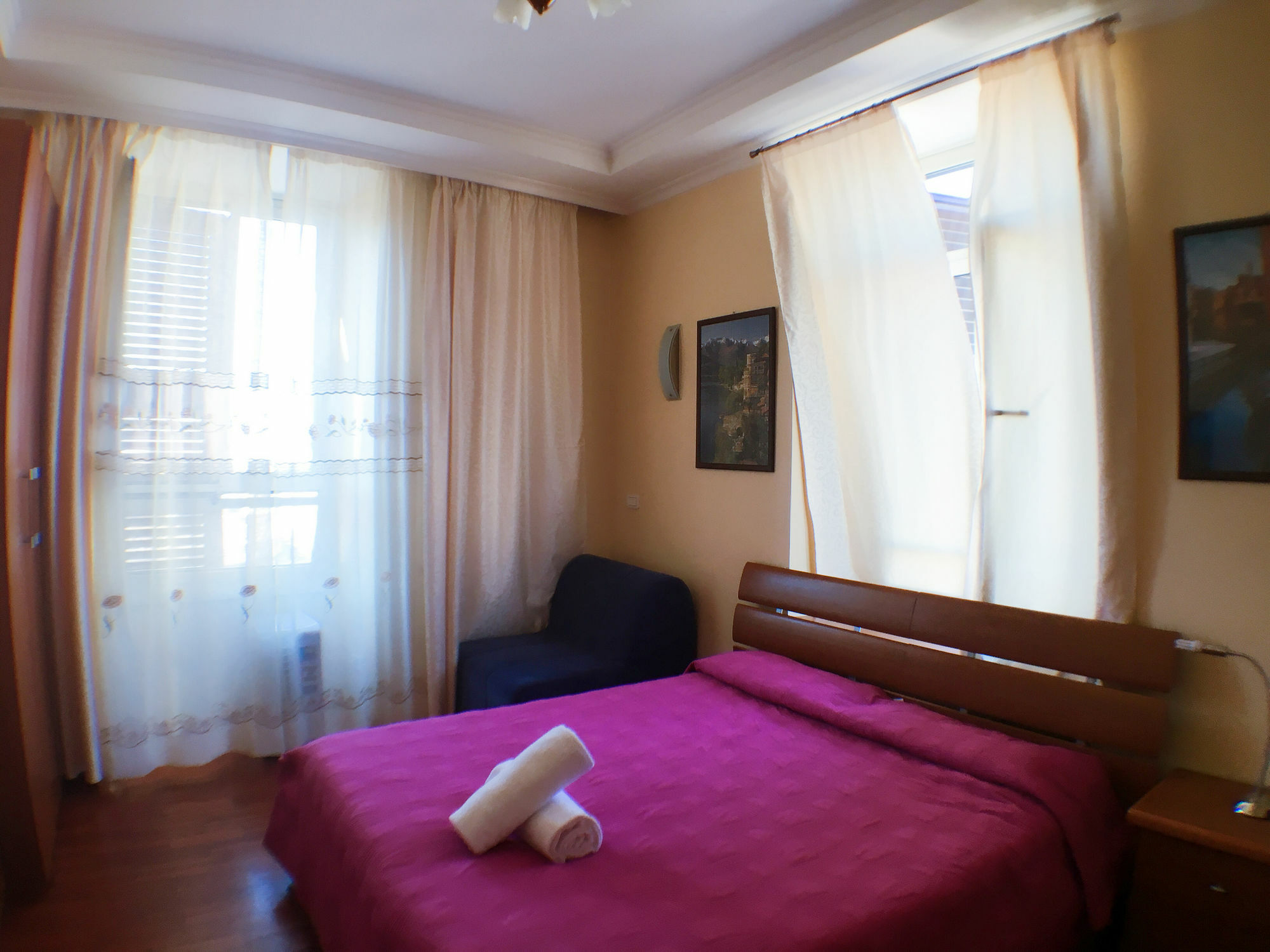 Zhihua Guest House โรม ภายนอก รูปภาพ