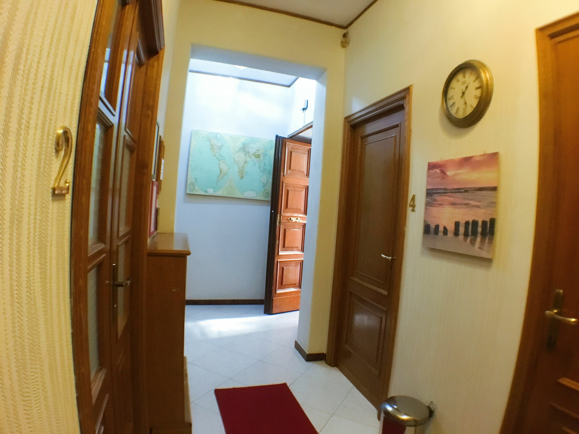 Zhihua Guest House โรม ภายนอก รูปภาพ