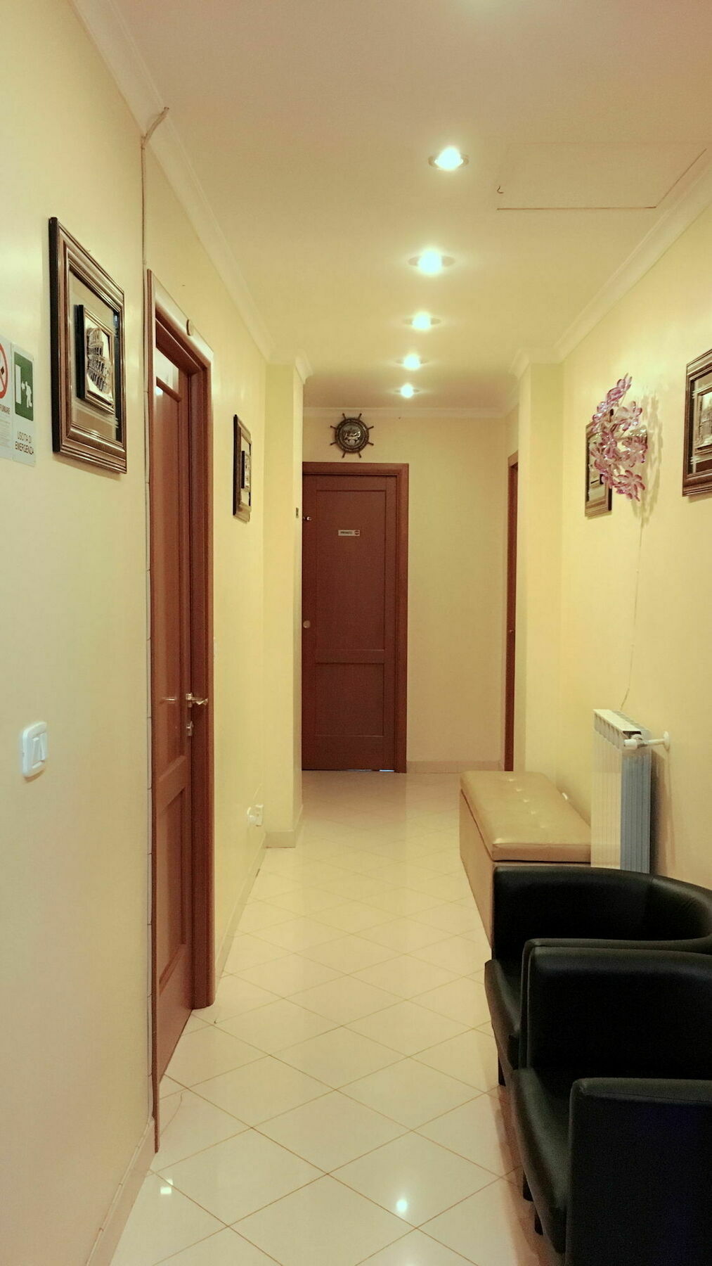 Zhihua Guest House โรม ภายนอก รูปภาพ