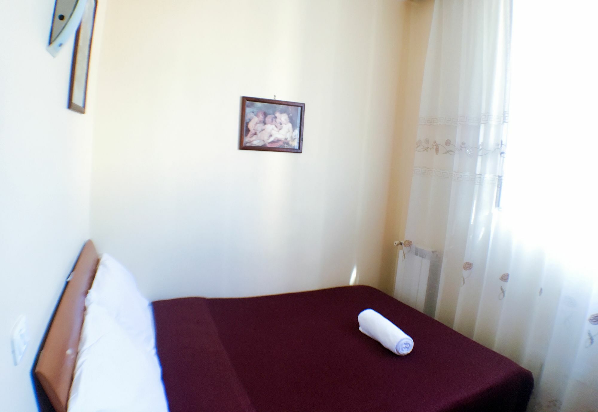 Zhihua Guest House โรม ภายนอก รูปภาพ